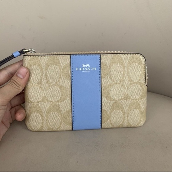 Coach Corner Zip Wristlet Blue Leather/Tan/Chalk - Picture 2 of 8
